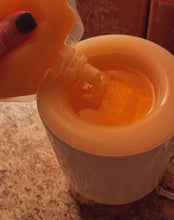 Load image into Gallery viewer, Squeezable Wax Melts